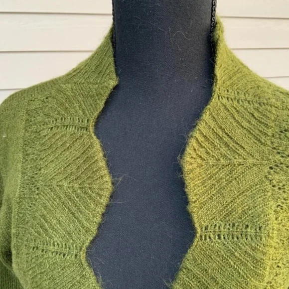 Cabi Women's Beautiful Olive Green Mohair Blend Sweater Cardigan, Sz S - Picture 3 of 4